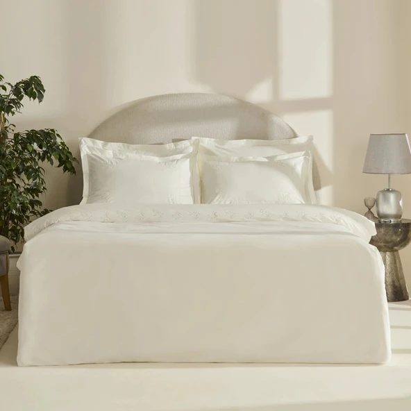 Karaca Home White Coll Rayas Nakışlı %100 Pamuk Çift Kişilik Nevresim Takımı Beyaz ürün görseli