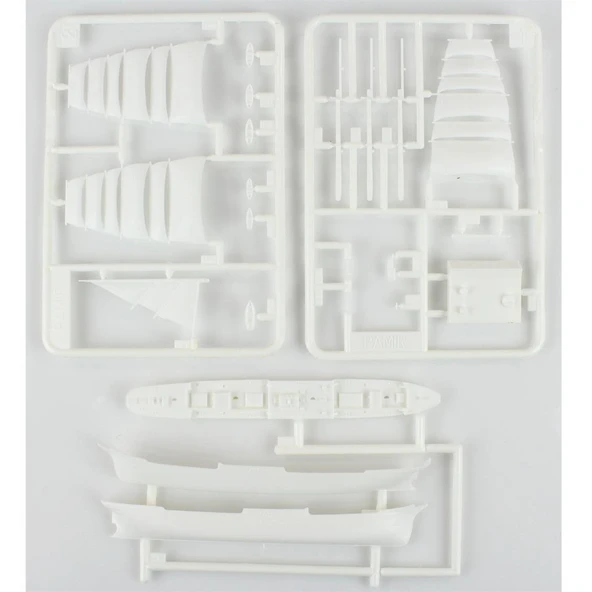 Heller 79858 1/750 Ölçek, Pamir Gemi Maketi - Resim 2