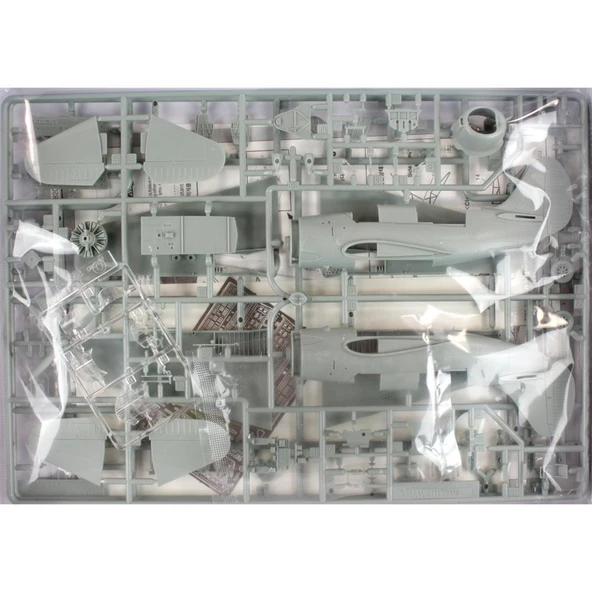 Academy 12545 1/72 Ölçek, U.S. Navy SB2C-4 (Operation Iceberg) Savaş Uçağı, Plastik Model kiti - 2