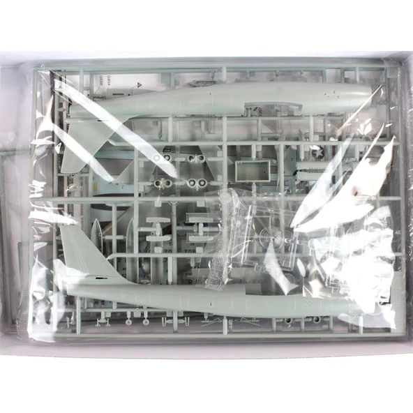 Academy 12618 1/144 Ölçek, USAF Boeing B-47 Savaş Uçağı, Plastik Model kiti - Resim 2