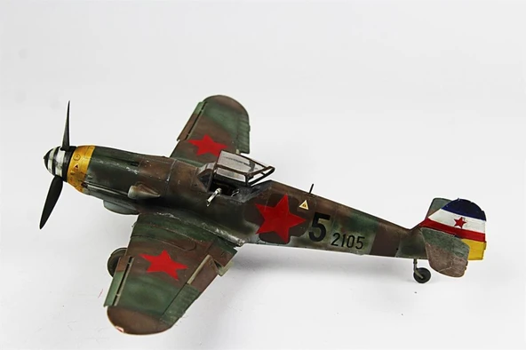 QD071 1/32 Ölçek, Messerschmitt Bf 109 G-10 Sergilemeye Hazır Plastik Uçak Maketi - Resim 6