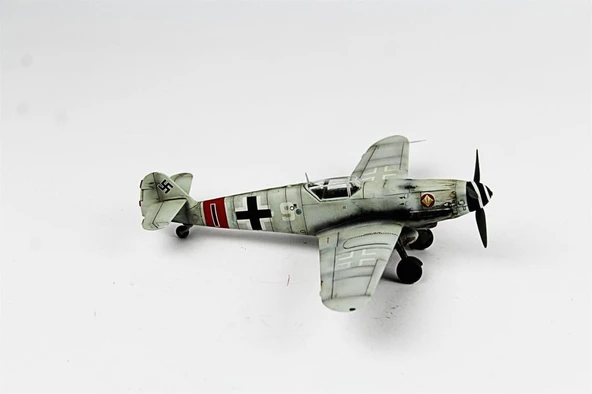 QD079 1/48 Ölçek, Messerschmitt Bf 109 G-10 Sergilemeye Hazır Plastik Uçak Maketi - Resim 6