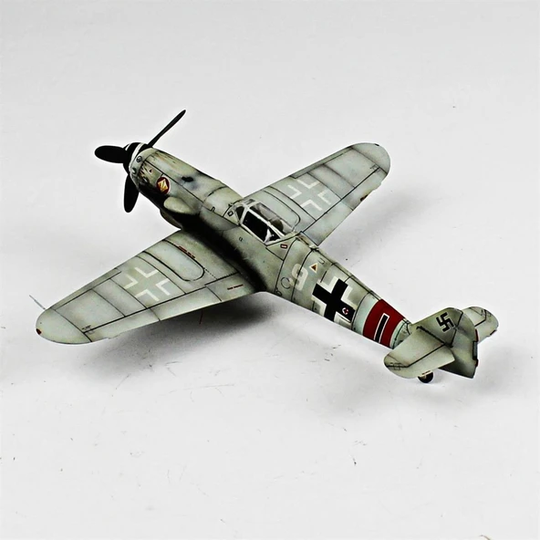 QD079 1/48 Ölçek, Messerschmitt Bf 109 G-10 Sergilemeye Hazır Plastik Uçak Maketi - Resim 3