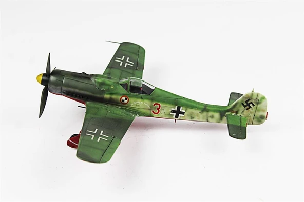 QD041 1/48 Ölçek, Focke-Wulf 190 D-9 Sergilemeye Hazır Plastik Uçak Maketi - Resim 6