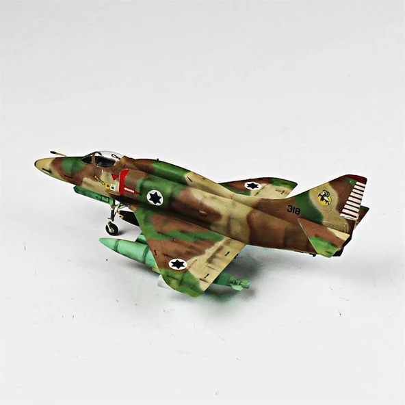 QD019 1/72 Ölçek, A-4E Skyhawk Sergilemeye Hazır Plastik Uçak Maketi - 3