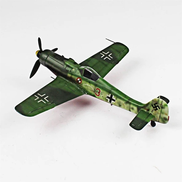 QD041 1/48 Ölçek, Focke-Wulf 190 D-9 Sergilemeye Hazır Plastik Uçak Maketi - Resim 3