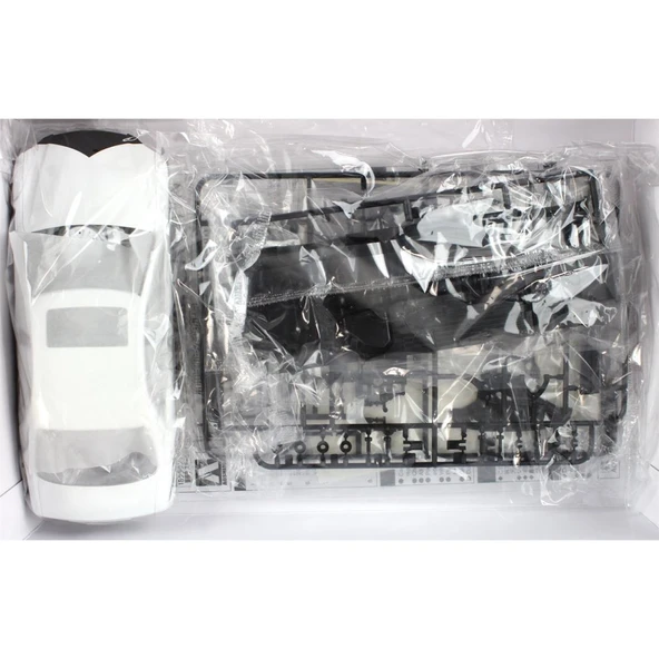 Aoshima 00303 1/24 Ölçek, 18 Crown Police Car Metropolitan Police, Plastik Model kiti - Resim 3