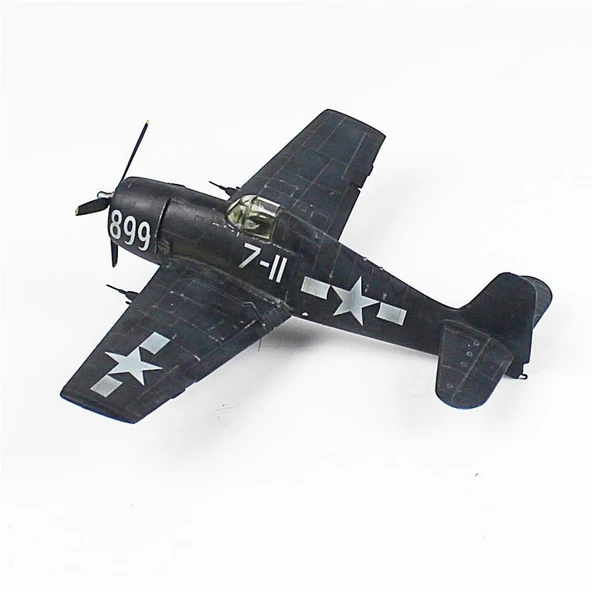 QD038 1/72 Ölçek, F6F Hellcat Sergilemeye Hazır Plastik Uçak Maketi - Resim 3
