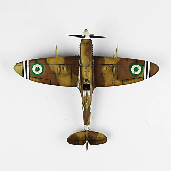 QD027 1/48 Ölçek, Spitfire Mk.V Sergilemeye Hazır Plastik Uçak Maketi - Resim 5