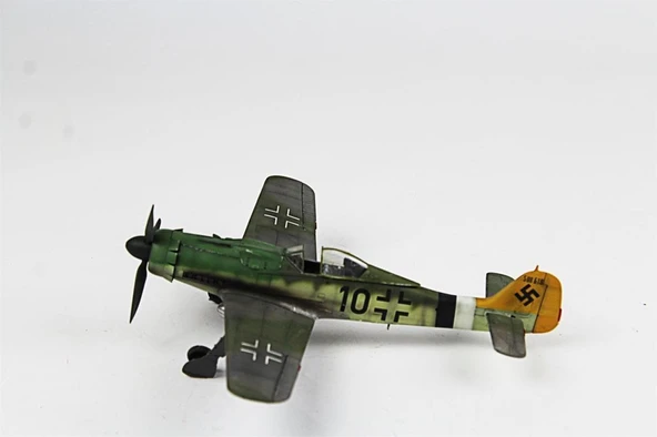 QD077 1/48 Ölçek, Focke-Wulf 190 D-9 Sergilemeye Hazır Plastik Uçak Maketi - Resim 6