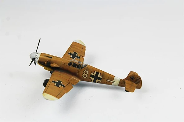 QD078 1/48 Ölçek, Messerschmitt Bf 109 G-2 Sergilemeye Hazır Plastik Uçak Maketi - Resim 6
