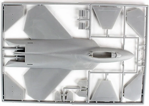Mistercraft F007 1/72 YF-22 Lightning II Savaş Uçağı  Plastik Model Kiti - 2