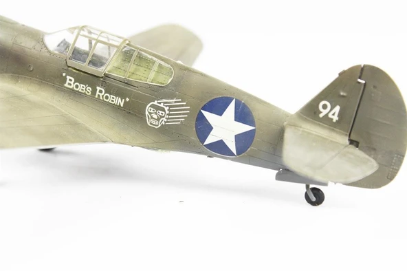 QD036 1/48 Ölçek, P-40C Warhawk Sergilemeye Hazır Plastik Uçak Maketi - Resim 8