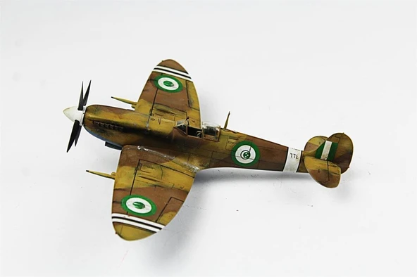 QD027 1/48 Ölçek, Spitfire Mk.V Sergilemeye Hazır Plastik Uçak Maketi - Resim 6