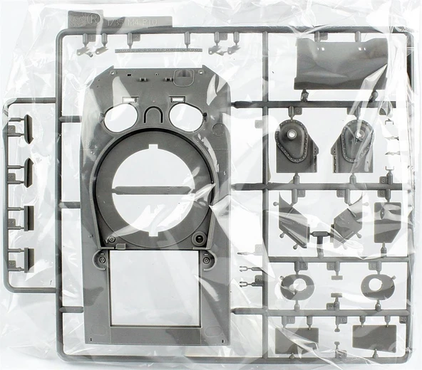 Dragon 6740 1/35 Ölçek, M4 Sherman Tankı ( Composite Hull PTO w/Magic Track ) Plastik Model Kiti - Resim 2