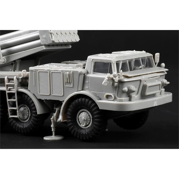 Trumpeter 07180 1/72 Ölçek, Rus 9P140 Kamyon ve 9K57 Uragan Çoklu Füze Sistemi, Plastik Model Kiti - 3