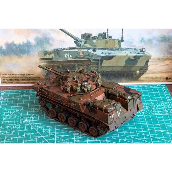 Trumpeter 09582 1/35 Ölçek, Rus BMD-4M Paletli Piyade Savaş Aracı, Plastik Model Kiti - Resim 3