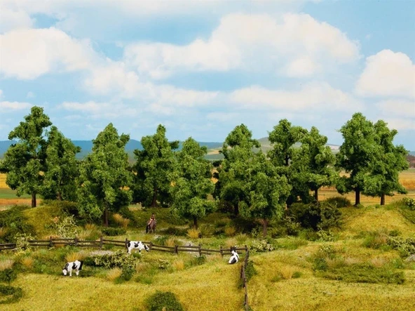 Noch 24601 Yapraklı Ağaçlar, 16 Adet, 10-14 cm. Diorama Malzemesi ürün görseli 1