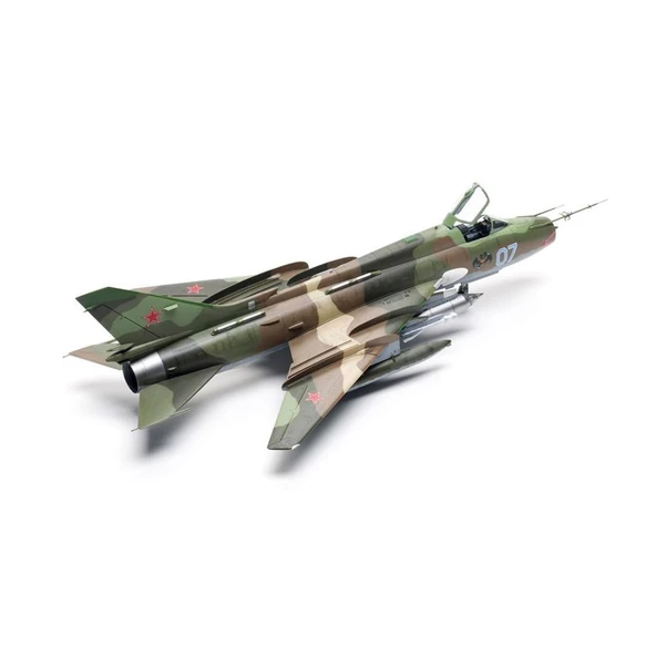 HobbyBoss 81758 1/48 Ölçek, Su-17M4 Fitter-K, Savaş Uçağı, Plastik Model Kiti - Resim 3