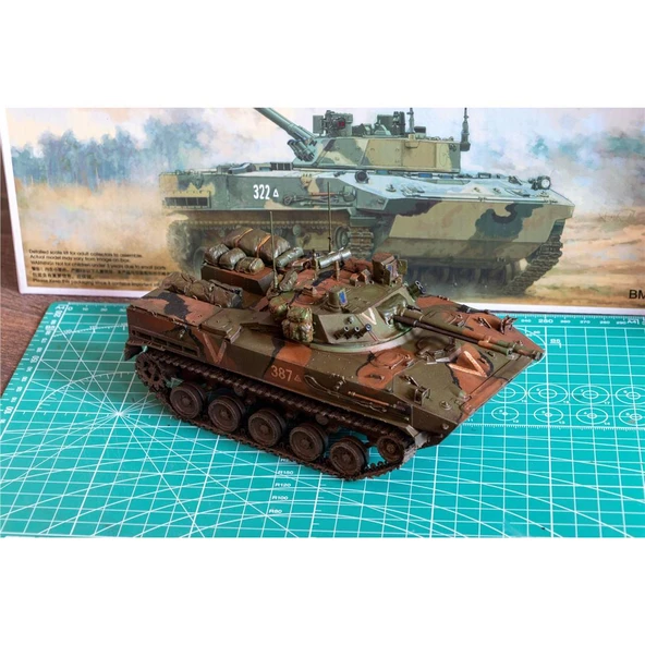 Trumpeter 09582 1/35 Ölçek, Rus BMD-4M Paletli Piyade Savaş Aracı, Plastik Model Kiti - Resim 2