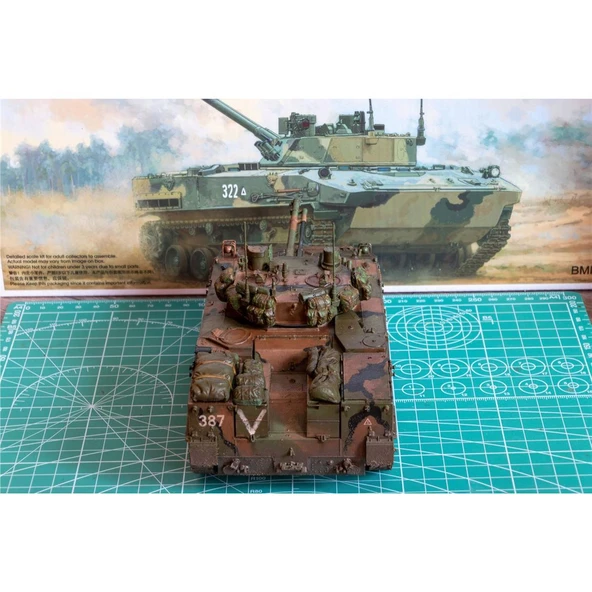 Trumpeter 09582 1/35 Ölçek, Rus BMD-4M Paletli Piyade Savaş Aracı, Plastik Model Kiti - Resim 4