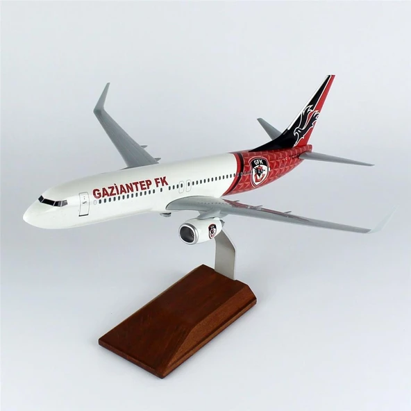 THY017 1/100 Ölçek, THY Gaziantep Spor Logolu B737-800 Yolcu Uçağı, Sergilemeye Hazır Ahşap Standlı Model - Resim 2