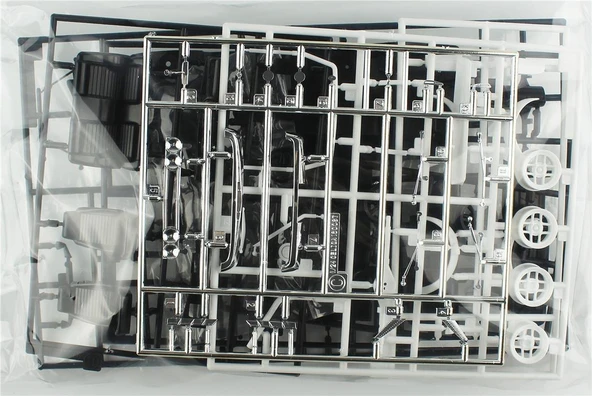 Hasegawa 20672 1/24 Ölçek, Toyota Celica 1600GT (Custom Version), (Limited Edition) Otomobil Plastik Model Kiti - Resim 4