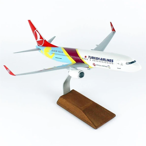 THY007 1/100 Ölçek, THY Aston Villa Logolu B737-800 Yolcu Uçağı, Sergilemeye Hazır Ahşap Standlı Model ürün görseli