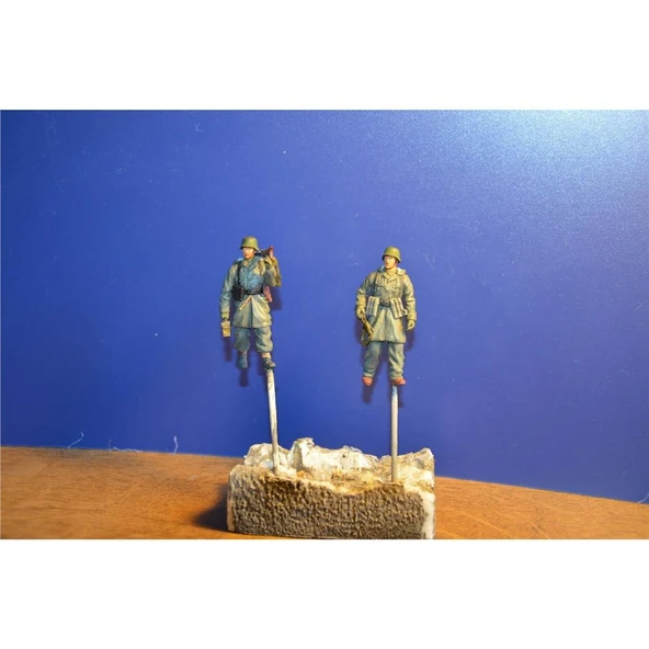 Dragon 6194 1/35 Ölçek, Tank İmha Ekibi, Wiking Timi (Macaristan 1945) Figürleri Plastik Model Kiti - Resim 2