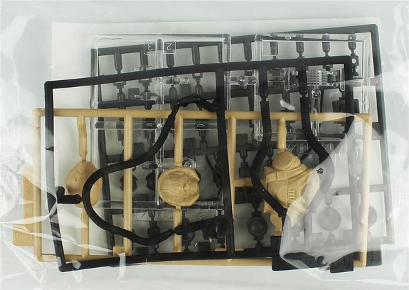 Hasegawa 64112 1/20 Ölçek, Moon Type MK44H-0 Whiteknight (Prototype), Savaş Robotu Bilim Kurgu Plastik Model Kiti - Resim 4