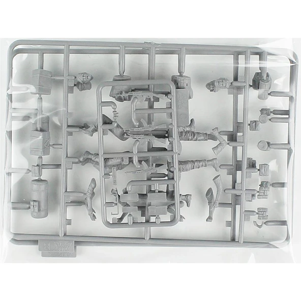 AK 35017 1/35 Ölçek, 4 Adet Teknik Mürettebat, Plastik Figür Kiti - Resim 4