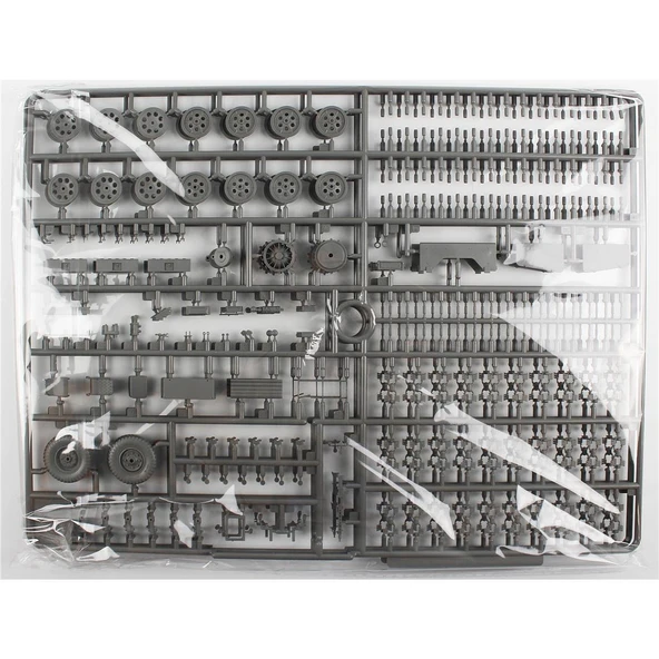 Border BT-043  1/35 Ölçek, Sd.Kfz.251/22 ve 7,5 cm PaK 40 (Pakwagen), Yarı Paletli Zırhlı Araç, Plastik Model Kiti - Resim 4
