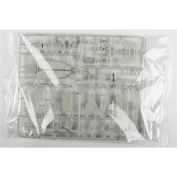 1/35 German Pkw.K1 Kübelwagen Type 82 (Eastern Front), Plastik Model Kiti - Resim 4