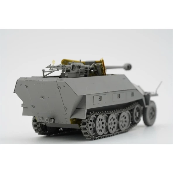 Border BT-043  1/35 Ölçek, Sd.Kfz.251/22 ve 7,5 cm PaK 40 (Pakwagen), Yarı Paletli Zırhlı Araç, Plastik Model Kiti - Resim 3
