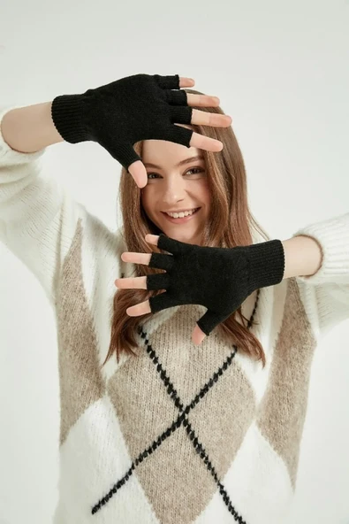 Tiriko Kadın Kesik Eldiven Siyah - 3