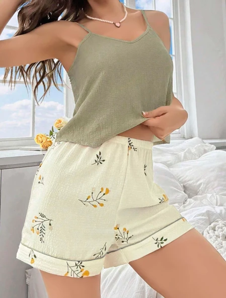 Kadın Ekru Çiçek Baskılı Şortlu Gecelik Pijama Takımı 5099 ürün görseli