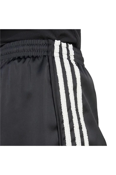 adidas Kadın  Siyah  Şort RUFFLE SHORTS KC8816 - Resim 6