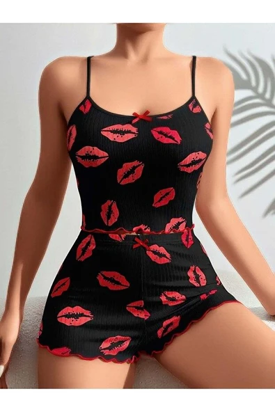 Kadın Siyah Dudak Desenli Şortlu Pijama Takımı 5057 ürün görseli