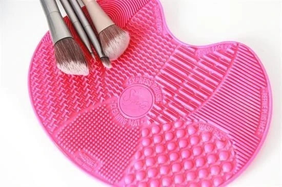 OLLEVRA Pratik Kolay Makyaj Fırçası Temizleme Matı Aparatı Aleti - Resim 2