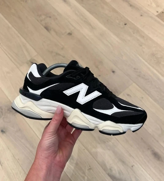 New Balance 9060 Unisex Beyaz/Siyah ürün görseli