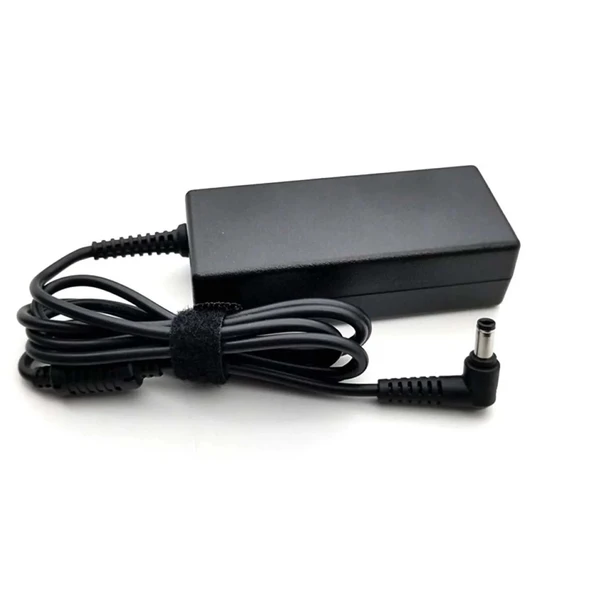 Compaxe Clc-903 Notebook Adaptör Casper 65w 19v 3.42a 4.0x1.5mm
