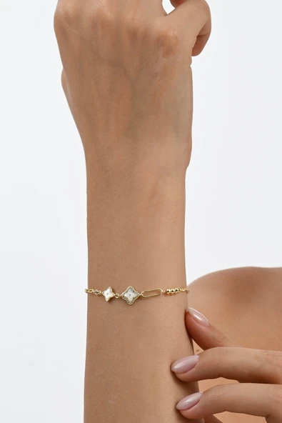 925 ayar gümüş altın yaldızlı ataç zincir detaylı ikili yonca gümüş bileklik SGTL13062GOLD - Resim 2