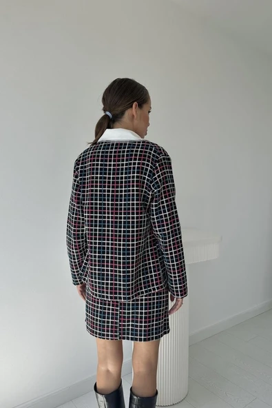 Siyah Önü Açık Ceket Ve Eteği Zincirli Takım - Resim 4