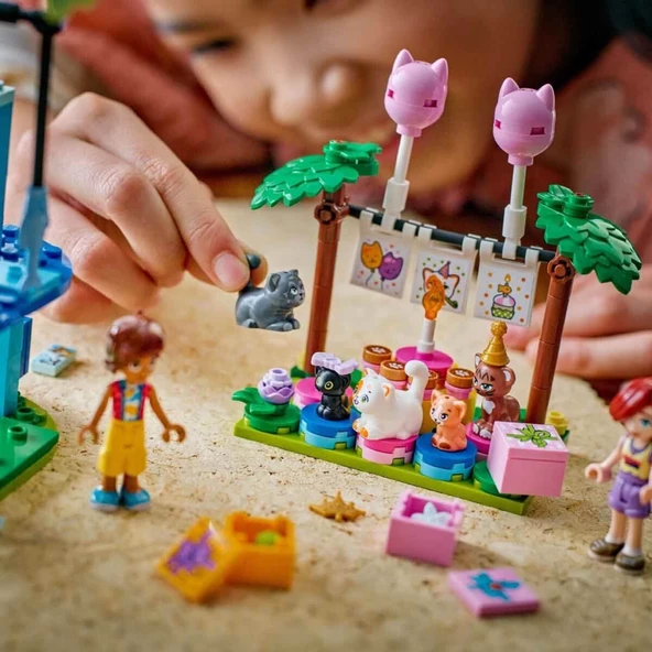 NessiWorld Friends Kedi Doğum Günü Partisi ve Ağaç Ev 42666 - Resim 3