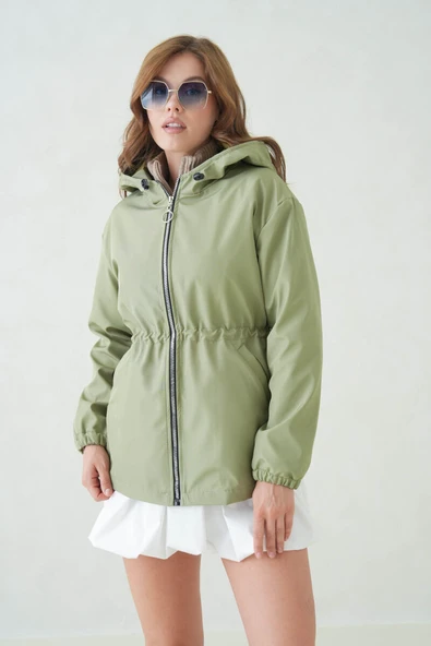 İçi Astarlı Su Geçirmez Kapüşonlu Fermuarlı Sık Dokuma Kadın Trençkot - Resim 10