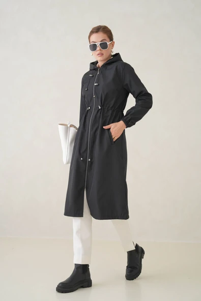 Su Geçirmez Kapüşonlu Fermuarlı Sık Dokuma Kadın Trençkot - Resim 3