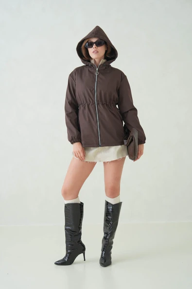 İçi Astarlı Su Geçirmez Kapüşonlu Fermuarlı Sık Dokuma Kadın Trençkot - Resim 4