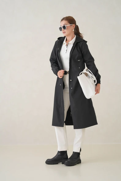 Su Geçirmez Kapüşonlu Fermuarlı Sık Dokuma Kadın Trençkot ürün görseli