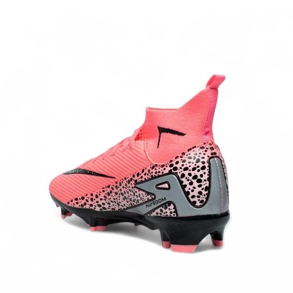 Neon Pembe Çim Saha Futbol Ayakkabısı – Hafif, Konforlu ve Kaymaz Tabanlı Krampon 610 - 4