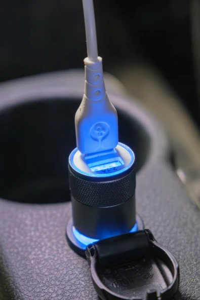 Jopus Iphone Lightning Araç Çakmaklık Şarjı Çift USB Çıkışlı 3.0A Hızlı Şarj JO-A6 Jwix 2in1 3100 mAh - 2